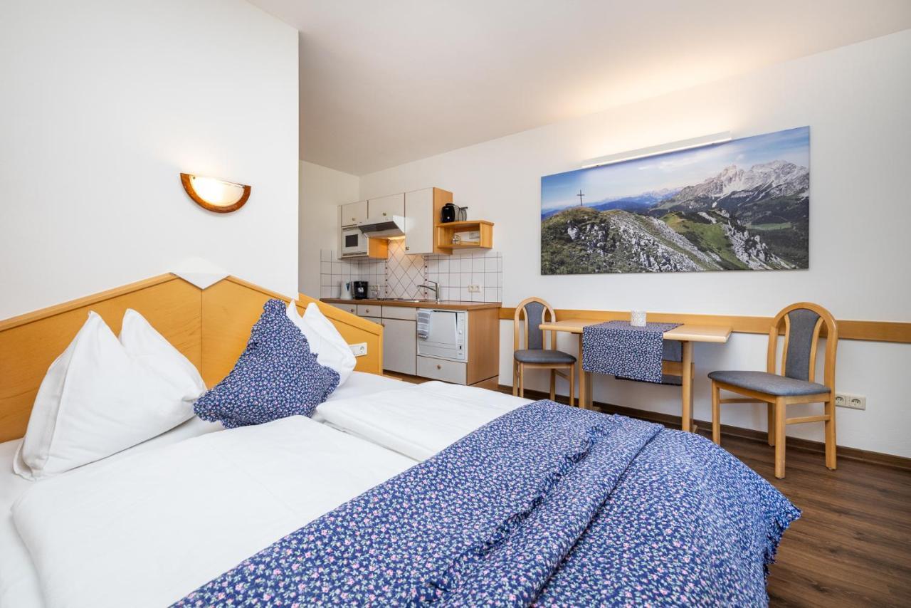 פלאכאו Michis Aparthotel מראה חיצוני תמונה